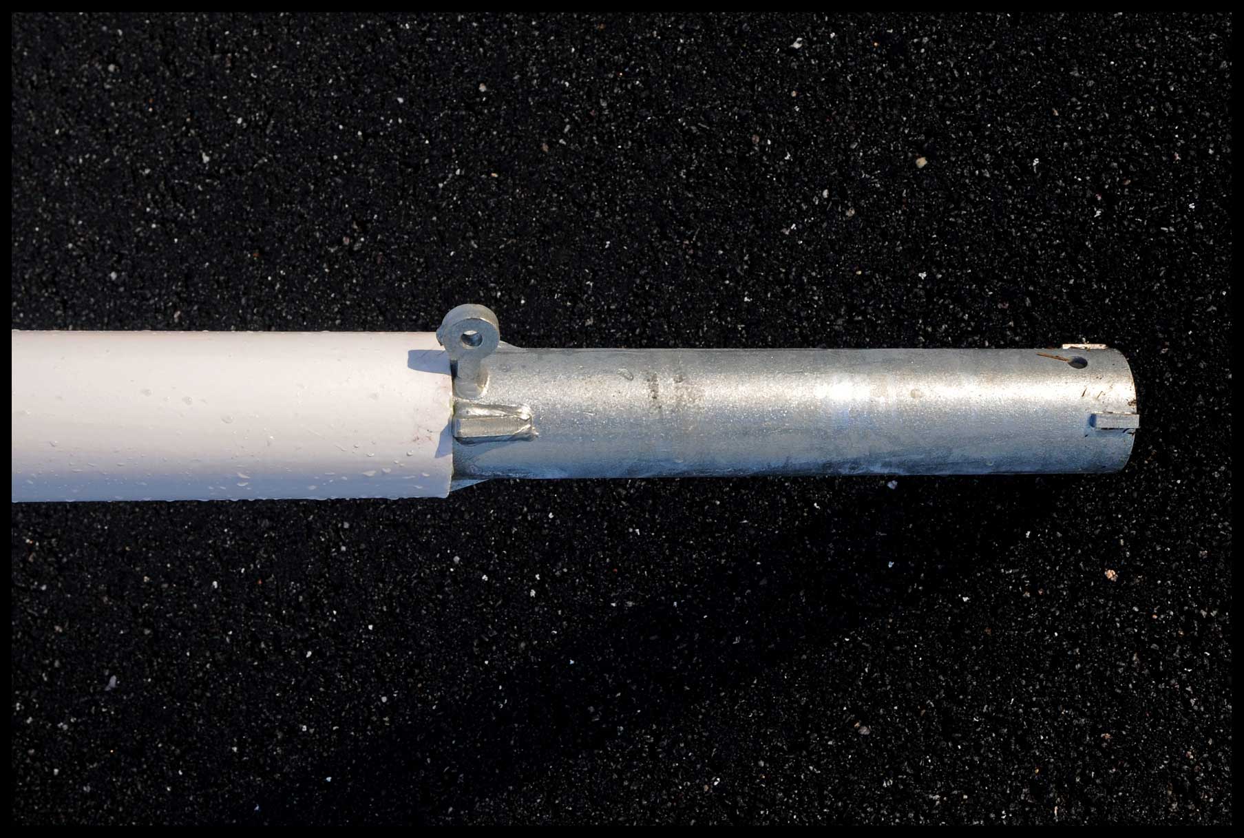 Glasfiber flagstang til fortov 4 meter inkl. jorddel.