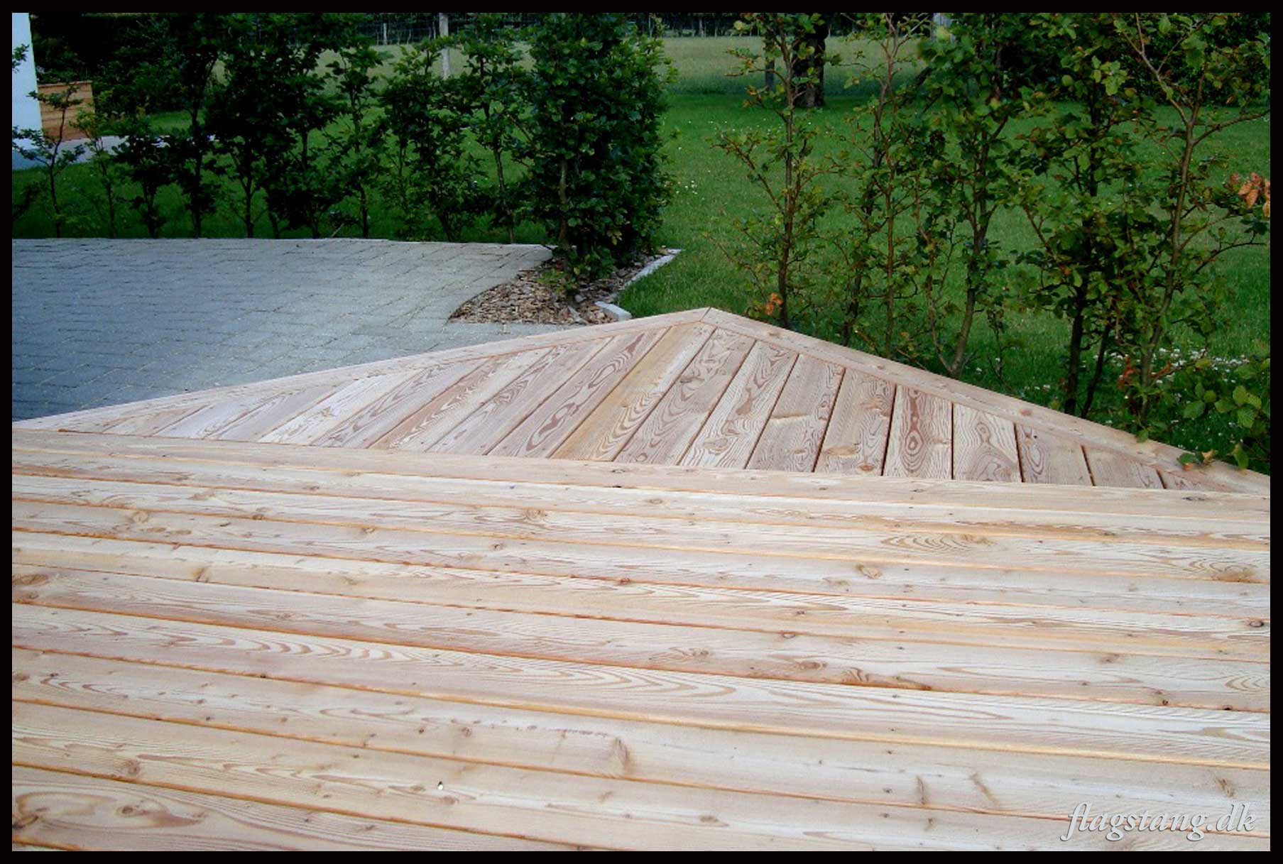 Terrasse i lærk